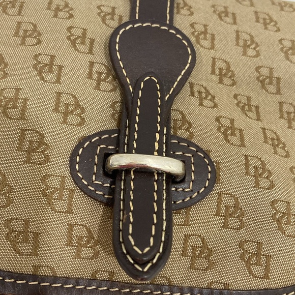 Authentic Dooney & Bourke Singnature Jacquard Monogram Crossbody Purse / Handbag - Picture 9 of 17